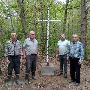 В с. Рівня встановлено символічний хрест