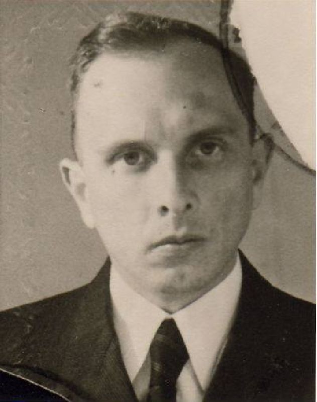 Одна з перших світлин Провідника Степана Бандери після звільнення з концтабору.1946 рік..jpg
